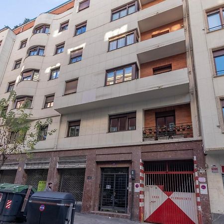 Akomodat En Apartamento En El Centro De Bilbao Con Parking Dış mekan fotoğraf
