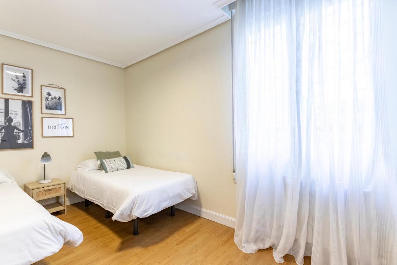 Akomodat En Apartamento En El Centro De Bilbao Con Parking Dış mekan fotoğraf