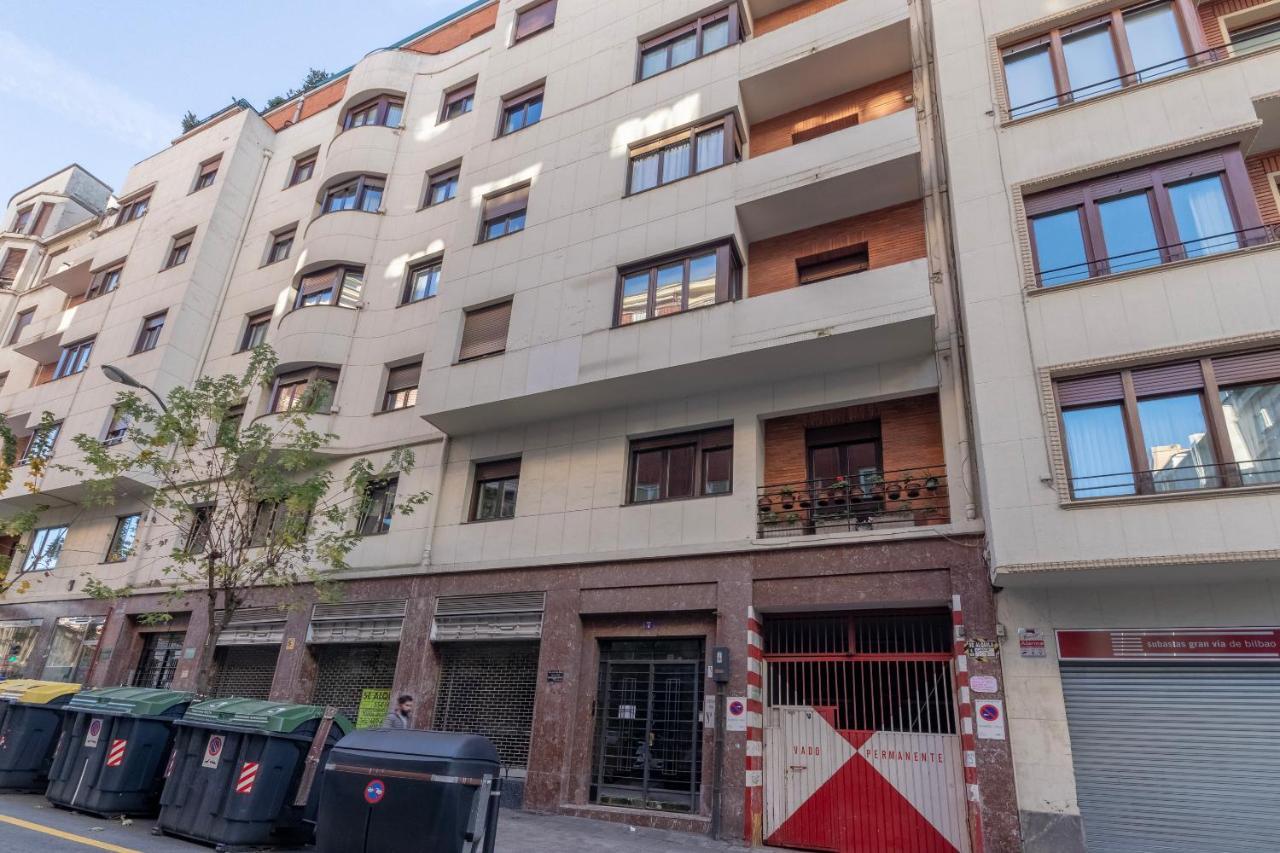 Akomodat En Apartamento En El Centro De Bilbao Con Parking Dış mekan fotoğraf